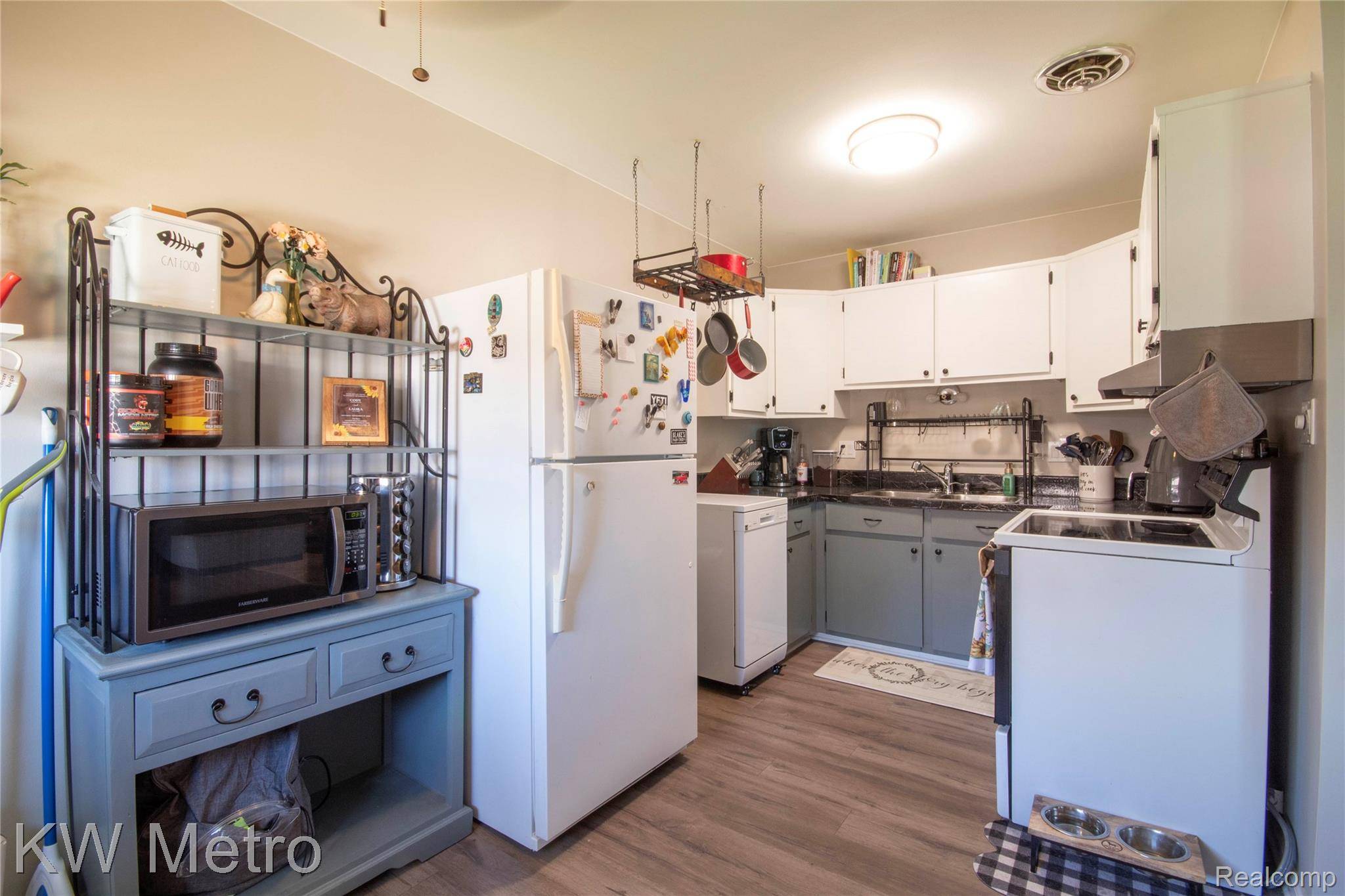 8401 18 Mile RD #253, Sterling Heights, MI 48313