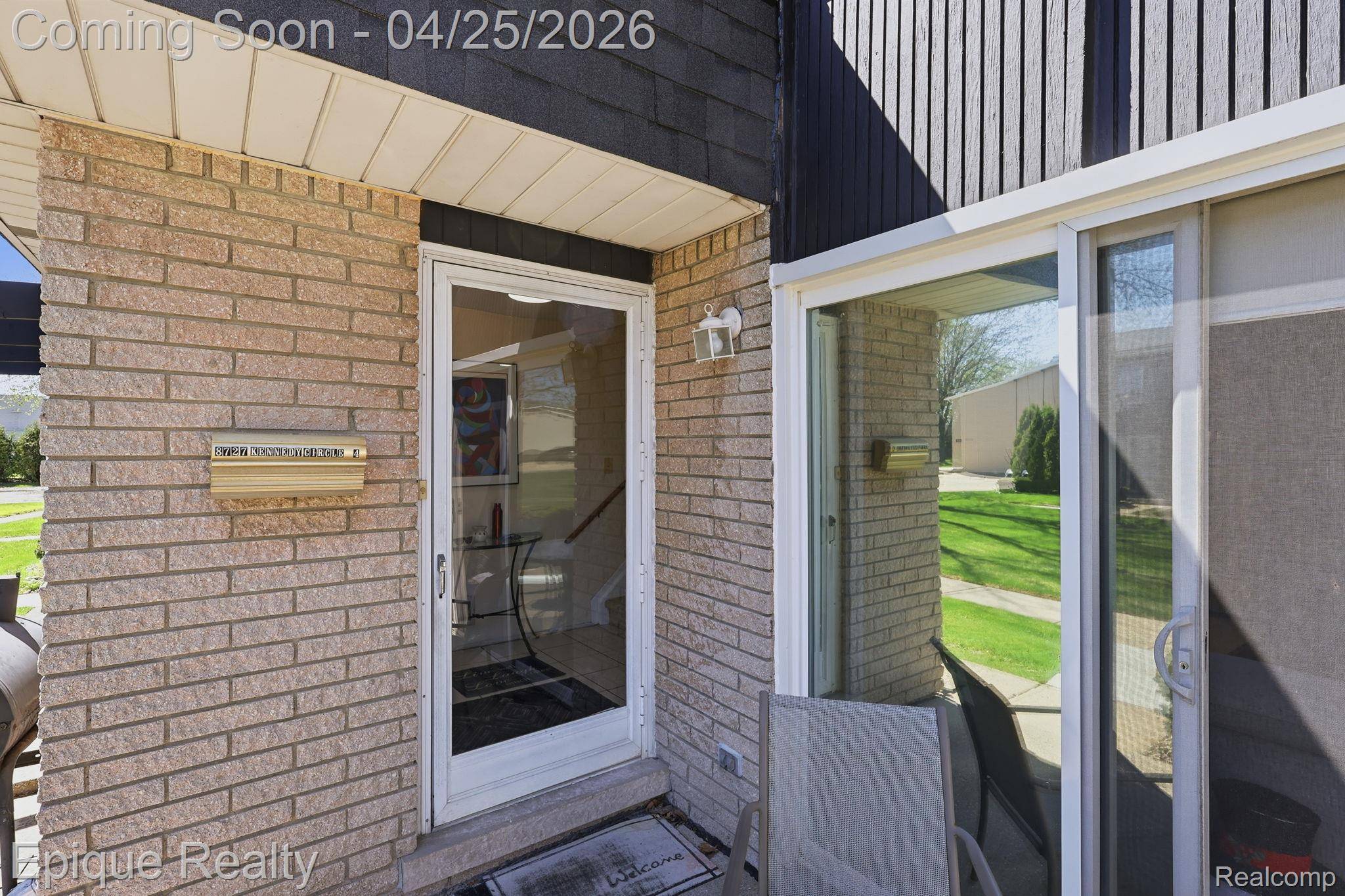 8727 Kennedy CIR #4, Warren, MI 48093