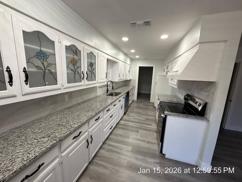 2847 W Rochelle Road, Irving, TX 75062