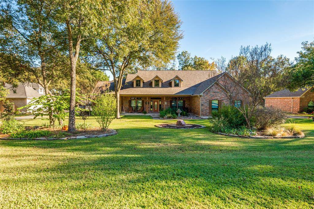 1838 Plum Creek Drive, Midlothian, TX 76065