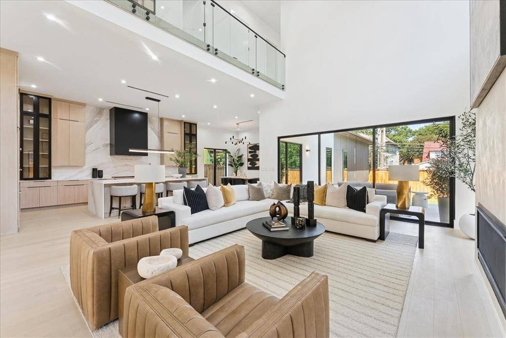 7111 Coronado Avenue, Dallas, TX 75214