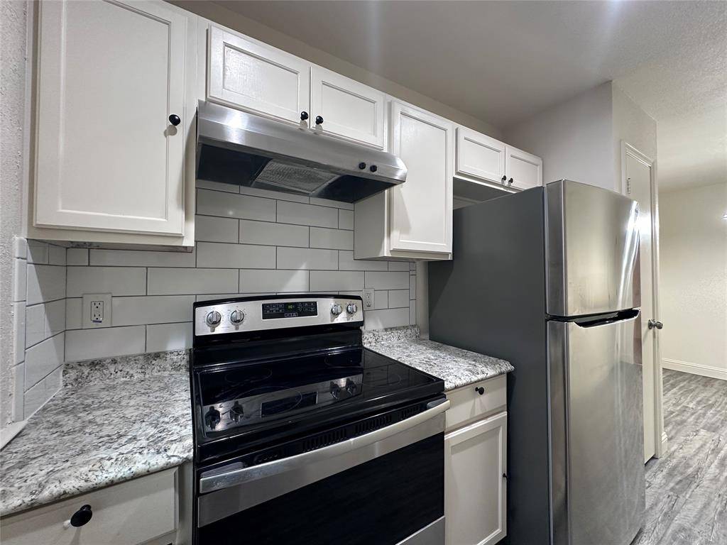 1017 Pleasant Valley Road, Garland, TX 75040