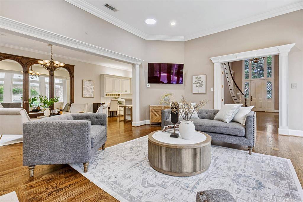 7228 Helsem Bend, Dallas, TX 75230