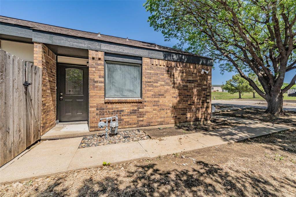 4052 La Costa Court, Irving, TX 75038