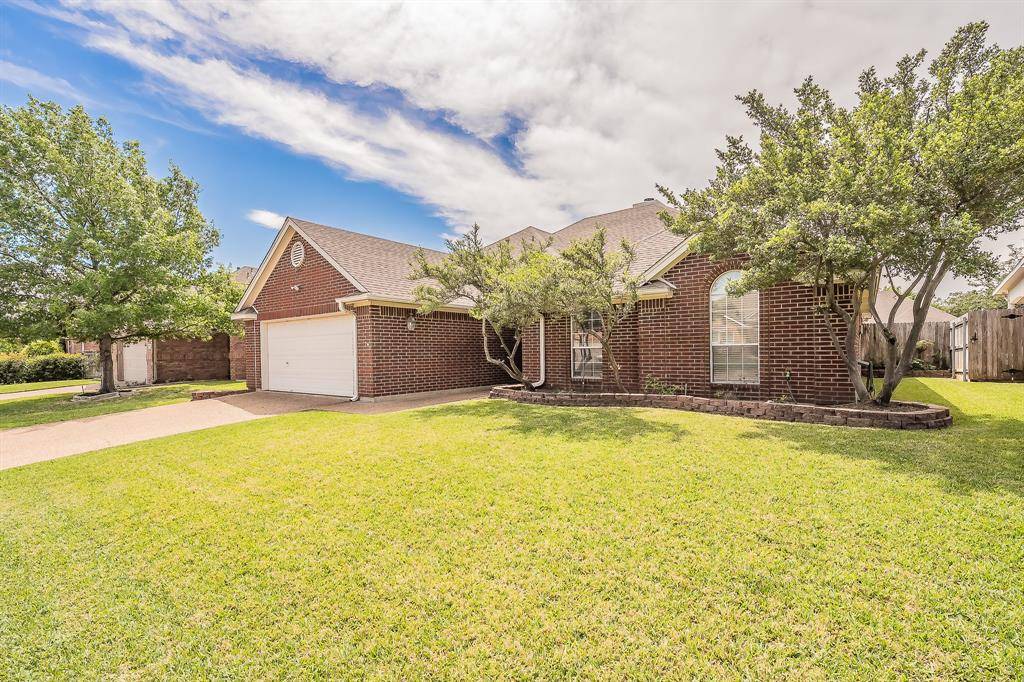 2720 Cedar Springs Court, Bedford, TX 76021