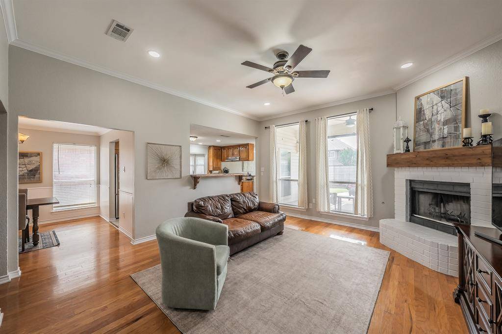 2720 Cedar Springs Court, Bedford, TX 76021