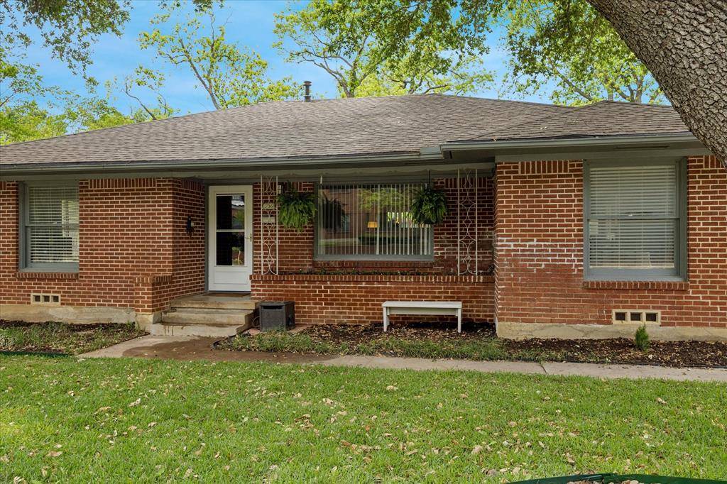 206 S Davis Drive, Arlington, TX 76013