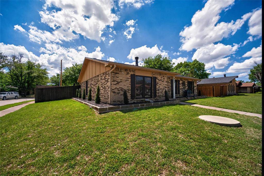 817 Oakland Street, Grand Prairie, TX 75052