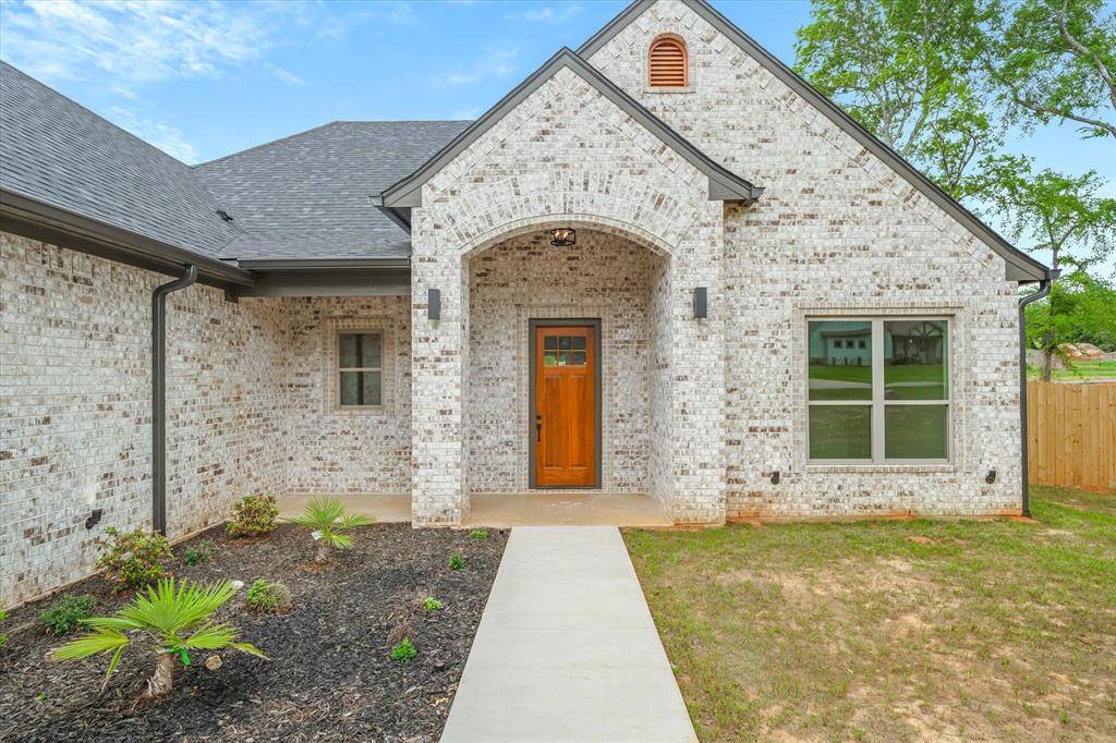 16618 Meadow Crest Drive Drive, Lindale, TX 75771