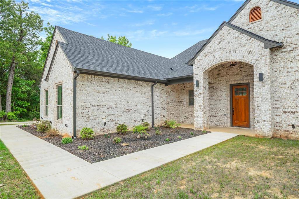 16618 Meadow Crest Drive Drive, Lindale, TX 75771