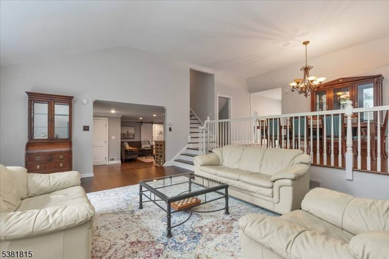 26 Crest Dr, Berkeley Heights Twp., NJ 07974