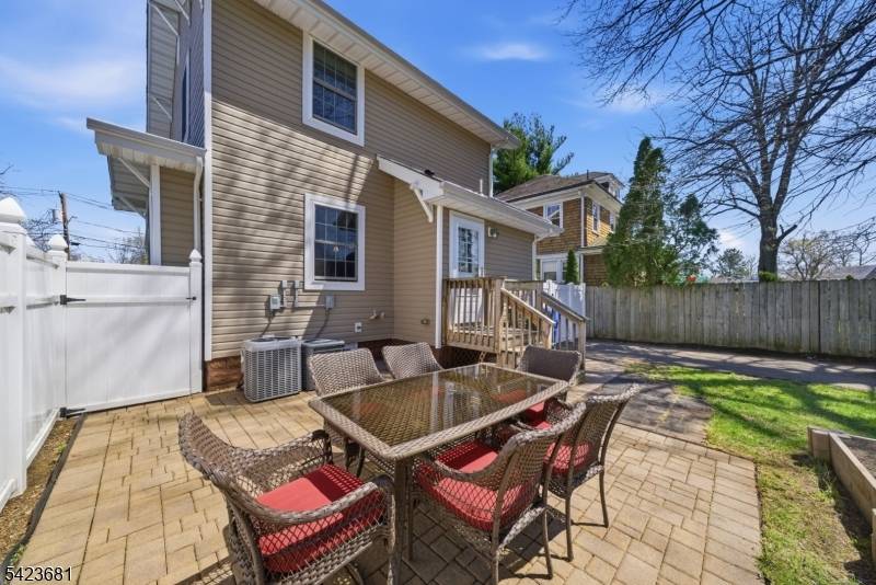 157 Freeman St, Woodbridge Twp., NJ 07095