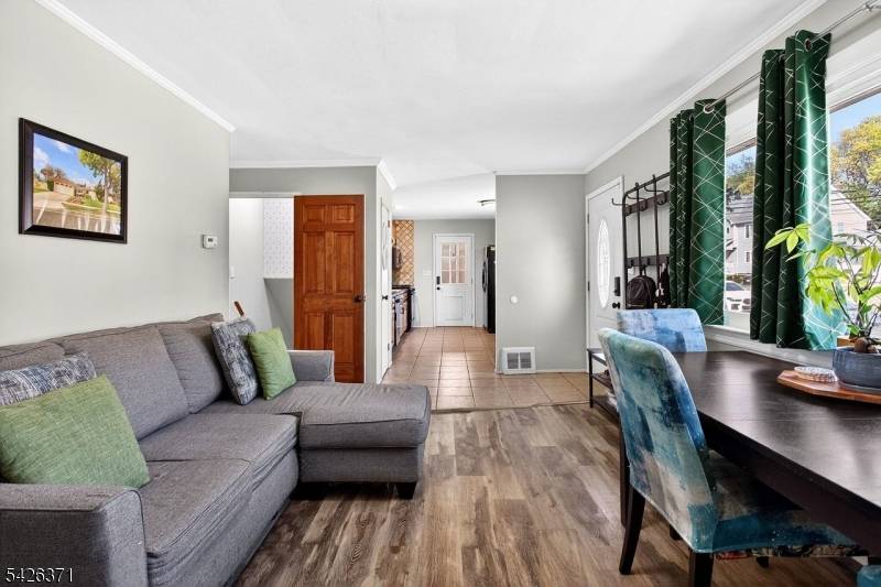 43 Buttonwood Dr, Sayreville Boro, NJ 08859