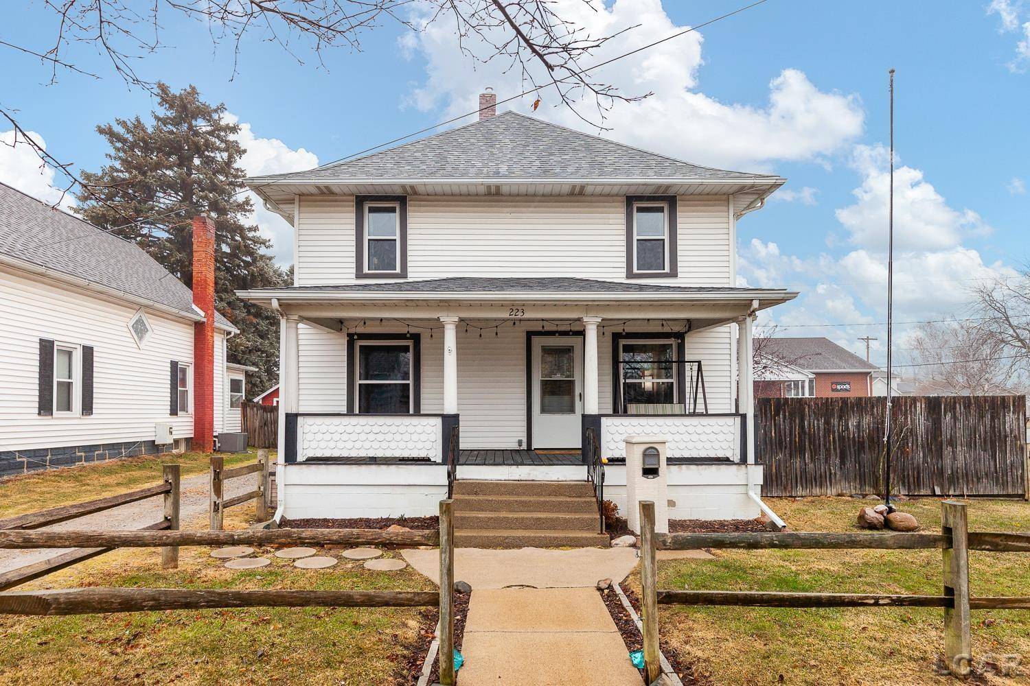 223 Cherry ST, Blissfield, MI 49228