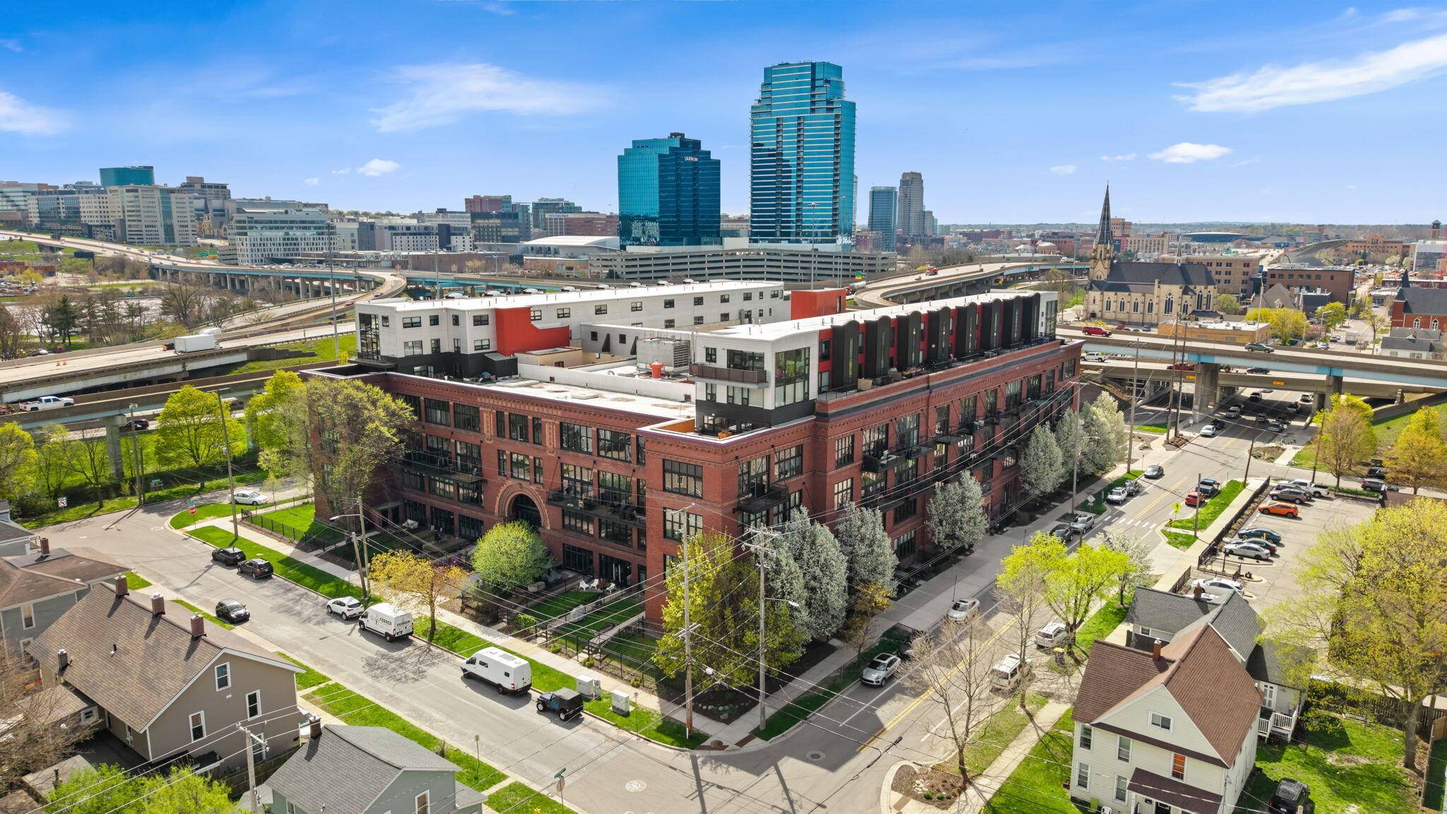 600 Broadway AVE NW #203, City Of Grand Rapids, MI 49504