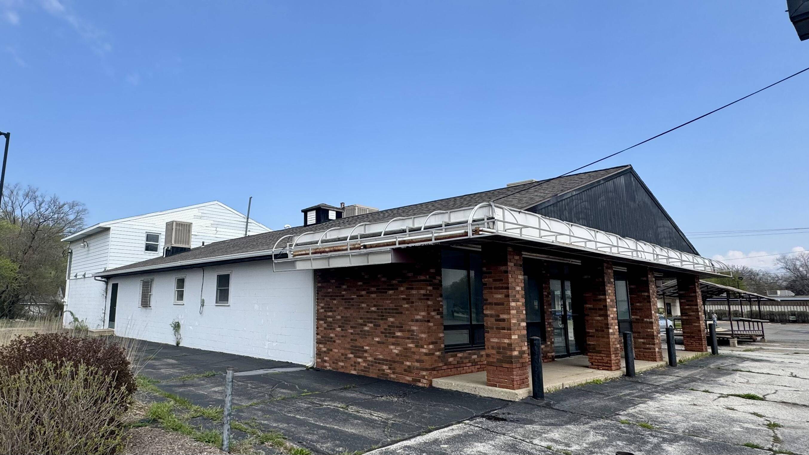 1015 E Napier AVE, Benton Twp, MI 49022