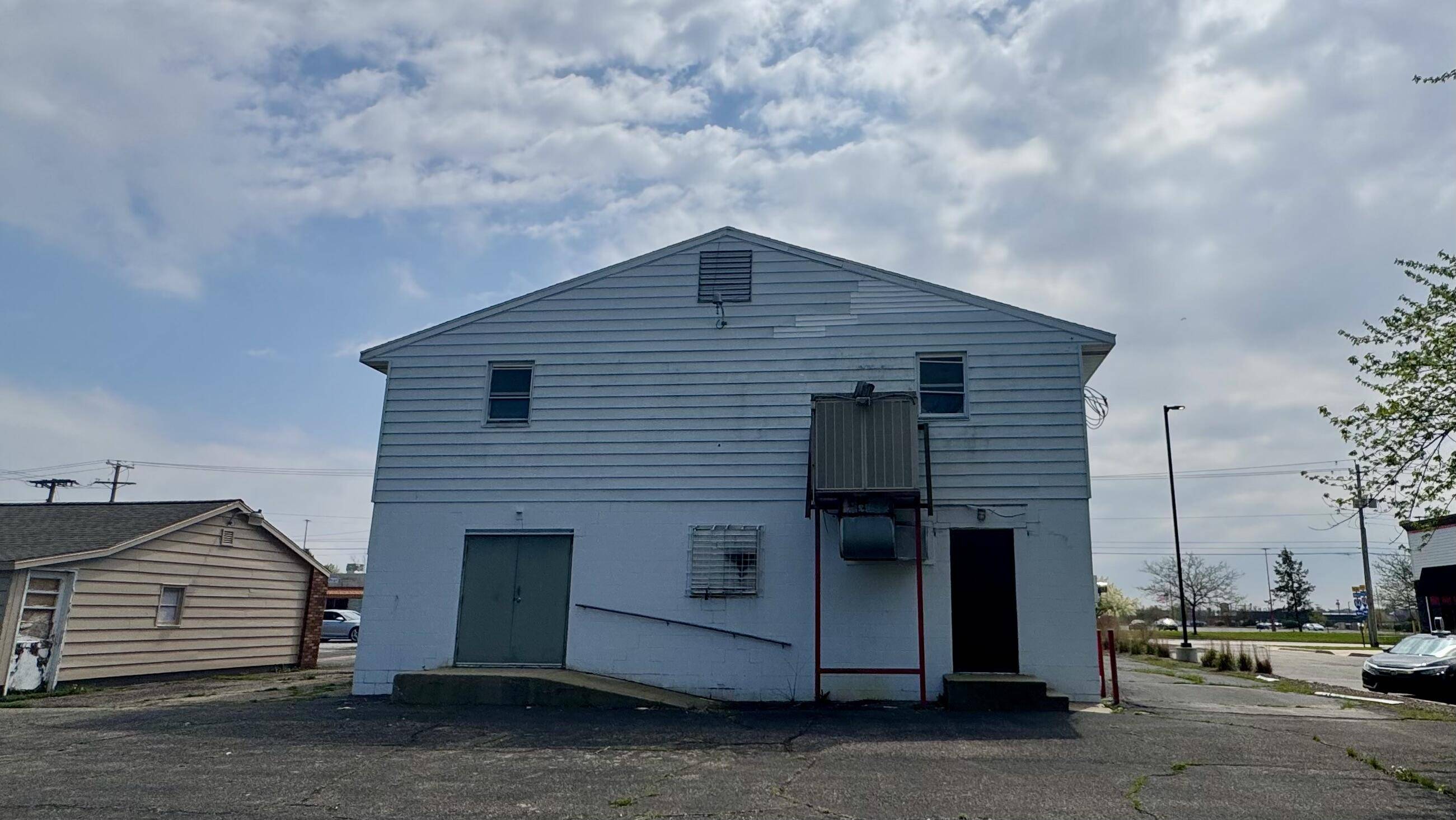 1015 E Napier AVE, Benton Twp, MI 49022