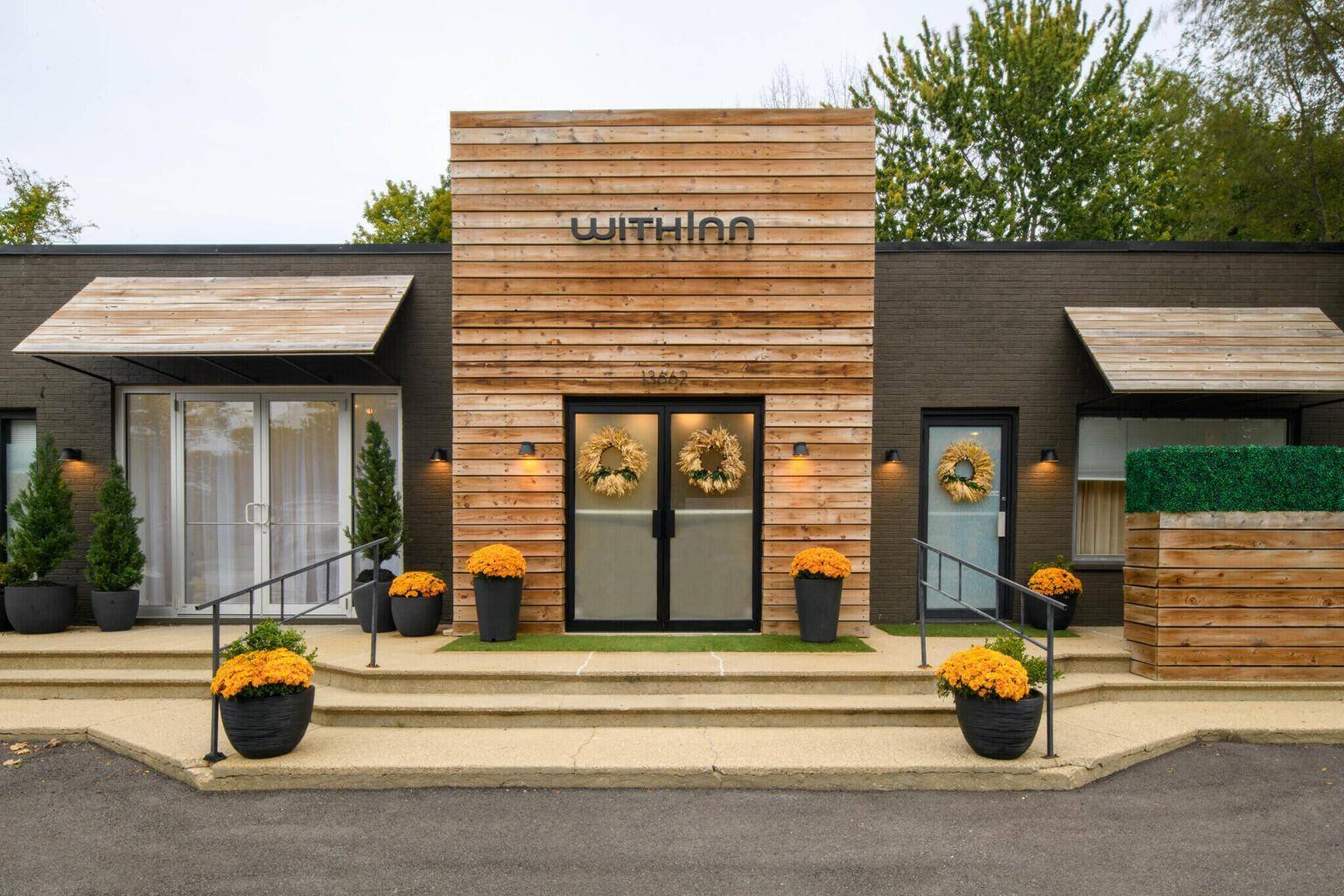 13662 Red Arrow HWY, Chikaming Twp, MI 49115