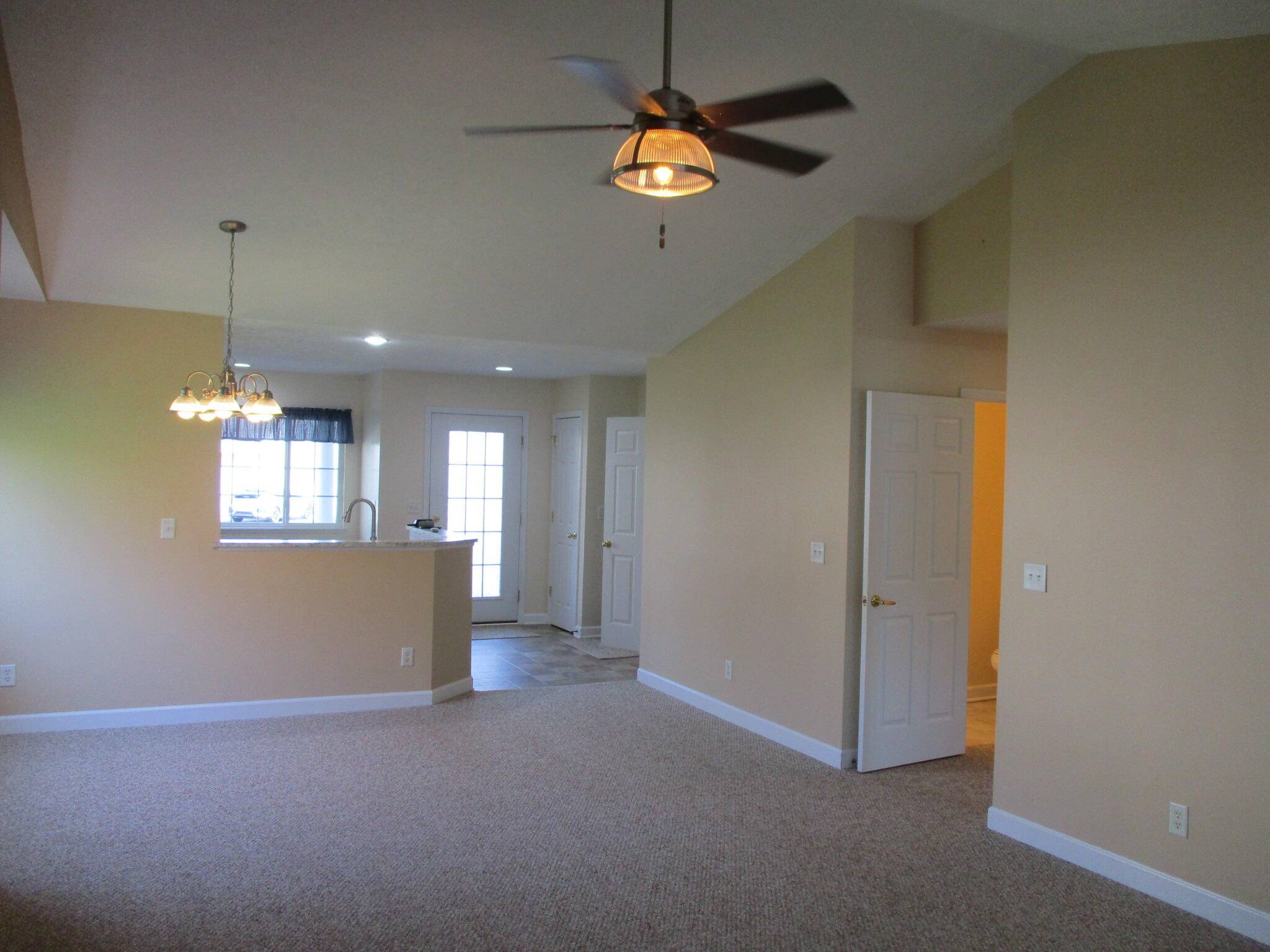 1096 - 4 Fountain View CIR, Holland City, MI 49423