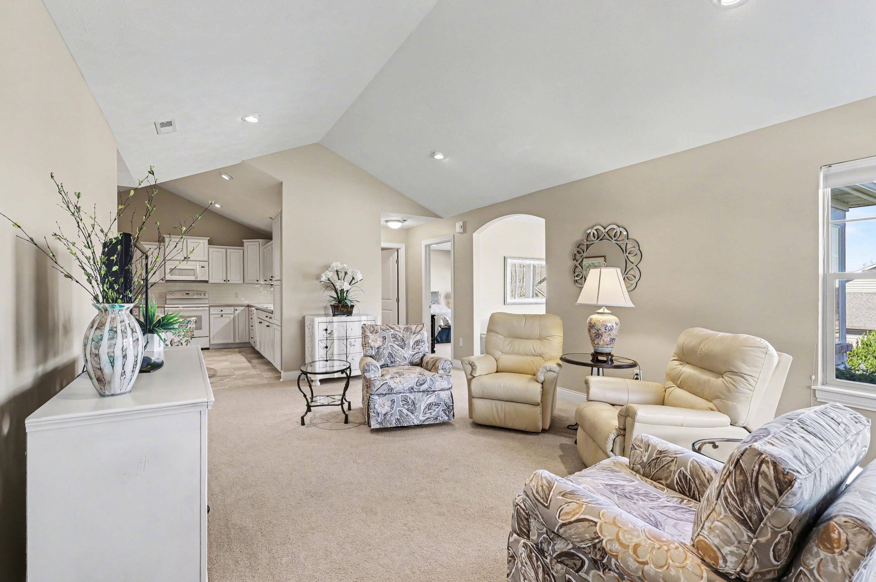 1229 Waterwalk DR, Holland City, MI 49423