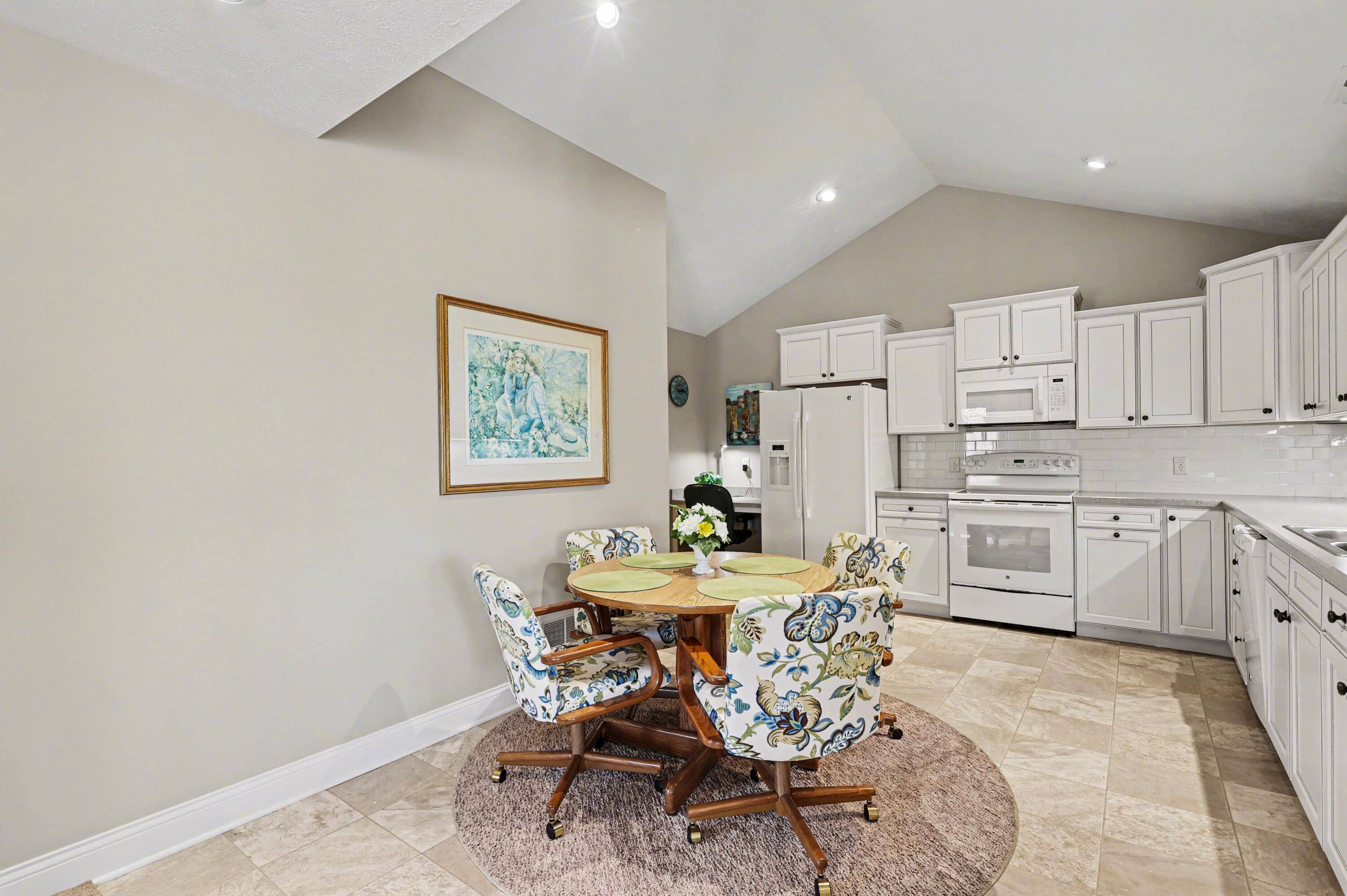 1229 Waterwalk DR, Holland City, MI 49423