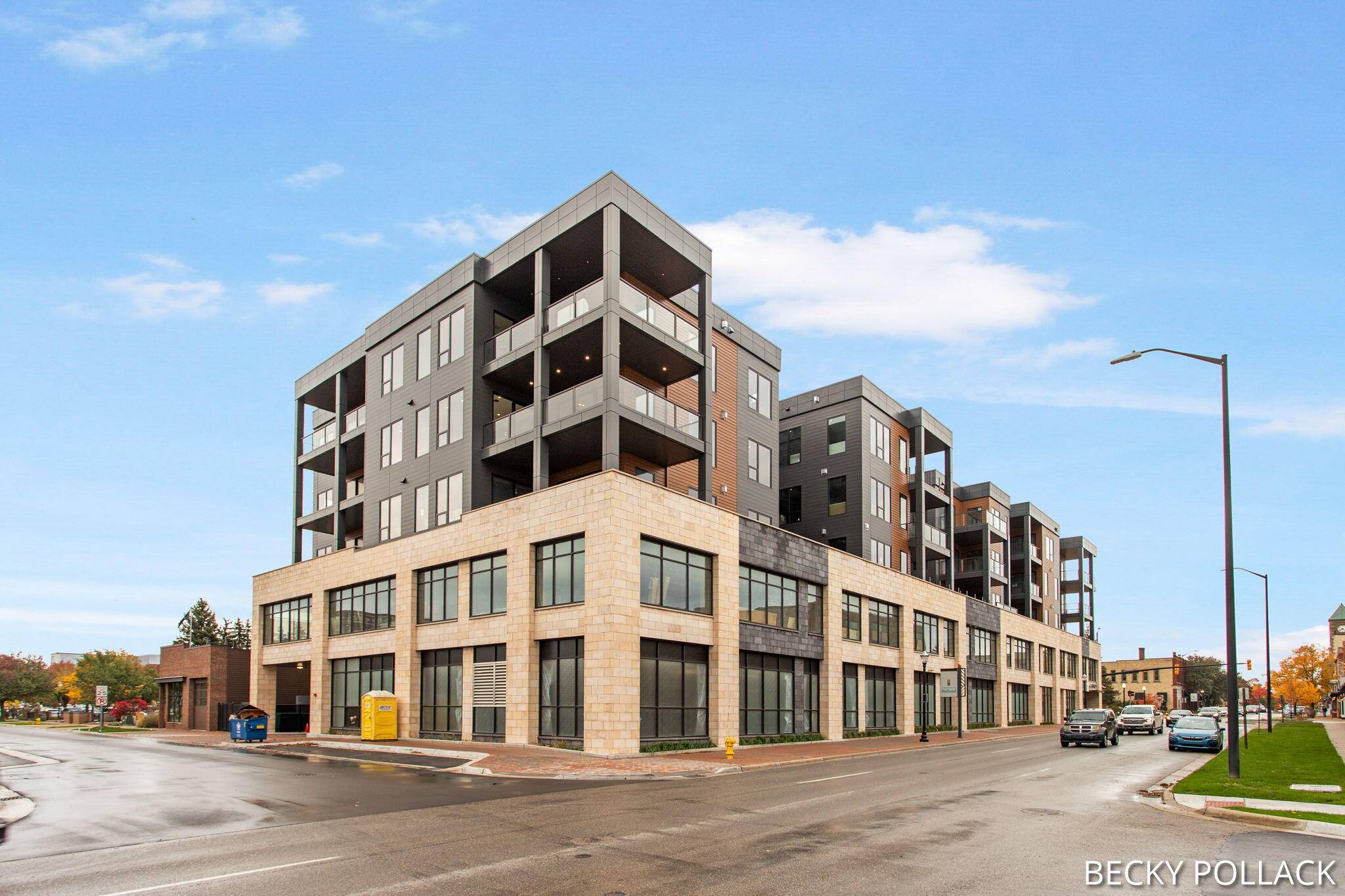 159 S River AVE #303, Holland City, MI 49423