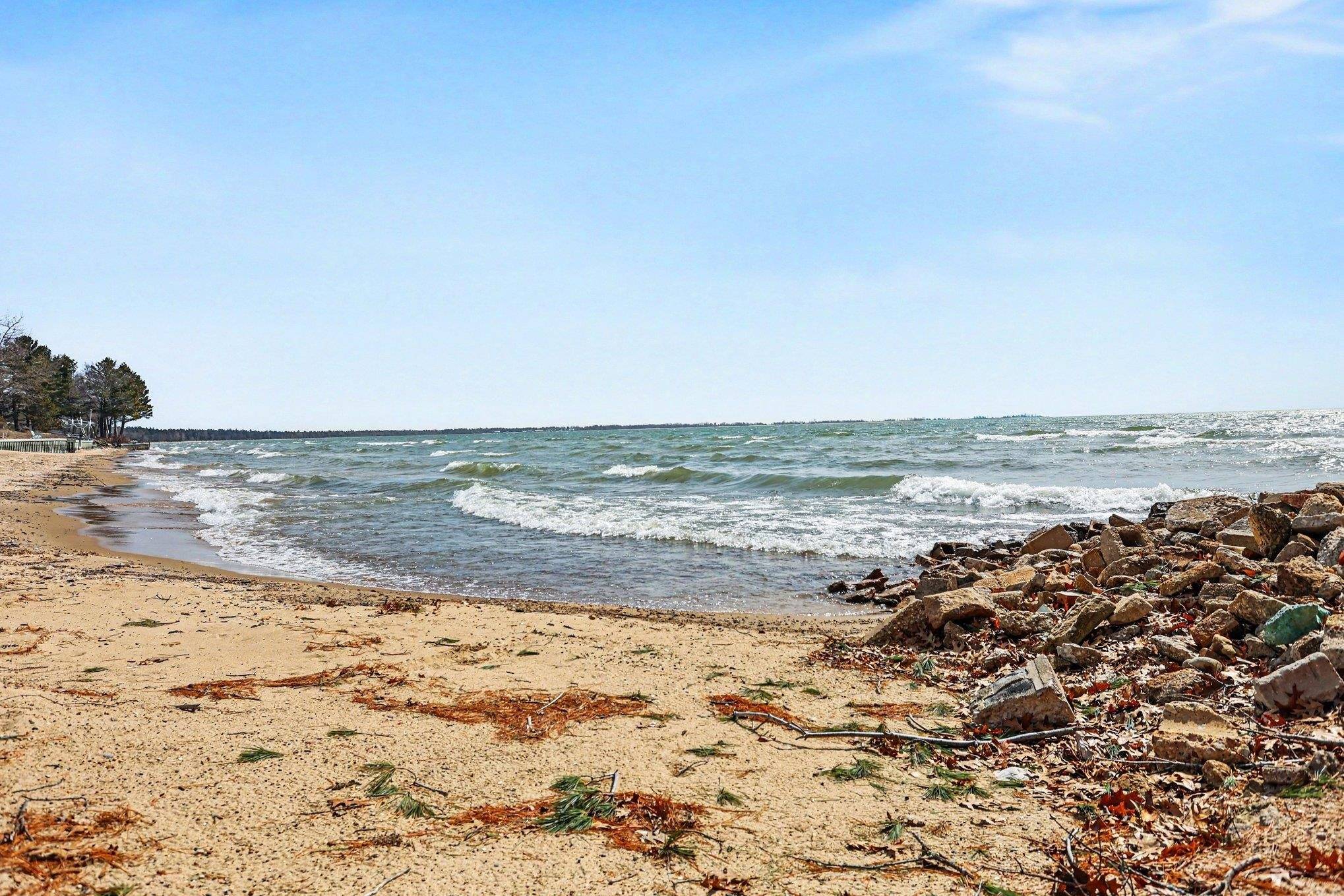 1100 E Bay ST, Baldwin Twp, MI 48730