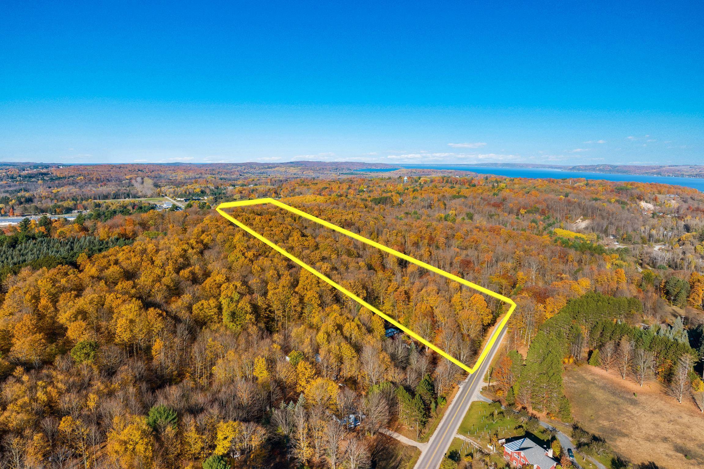 1452 Case RD, Benzonia Twp, MI 49616