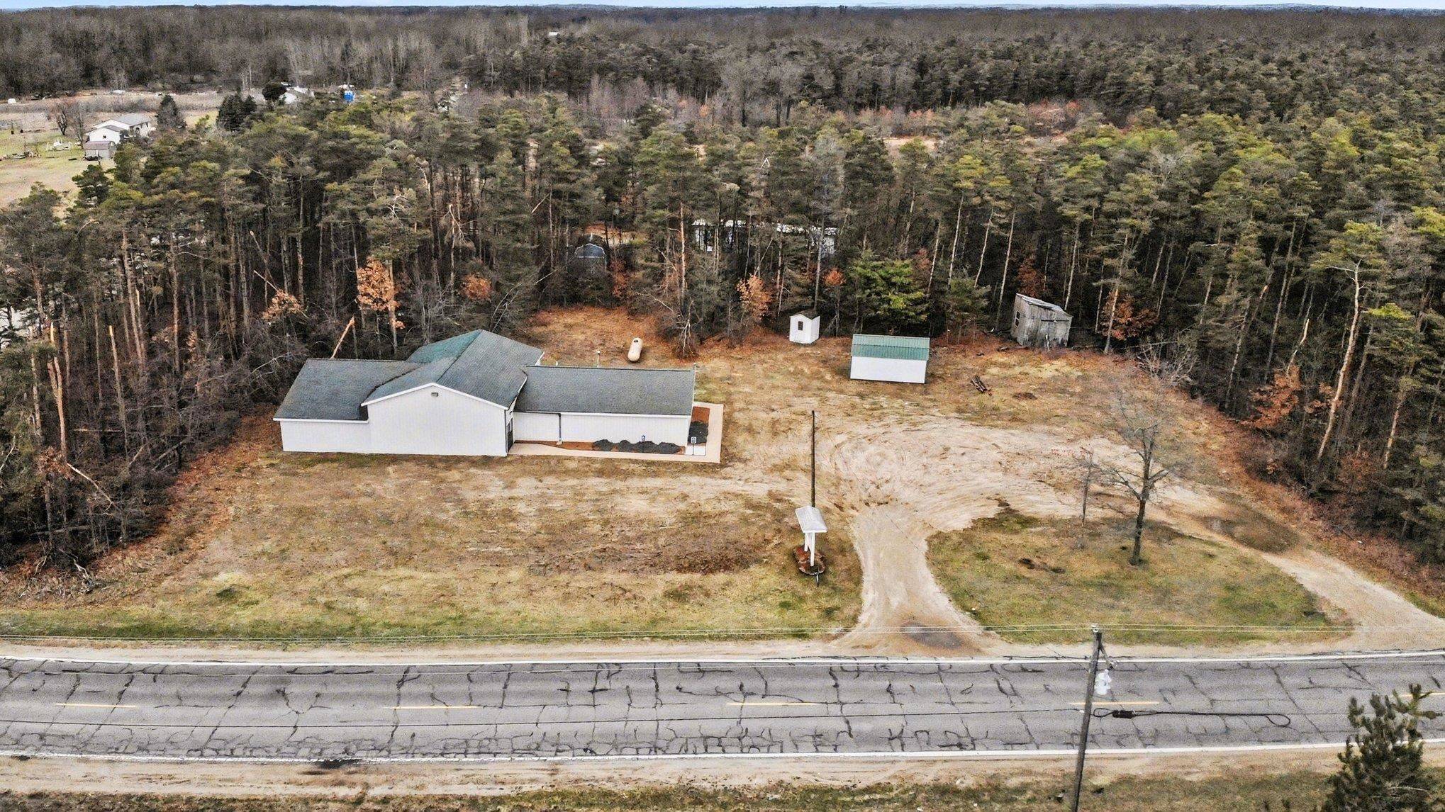 7950 W Airline RD, Sherman Twp, MI 48893