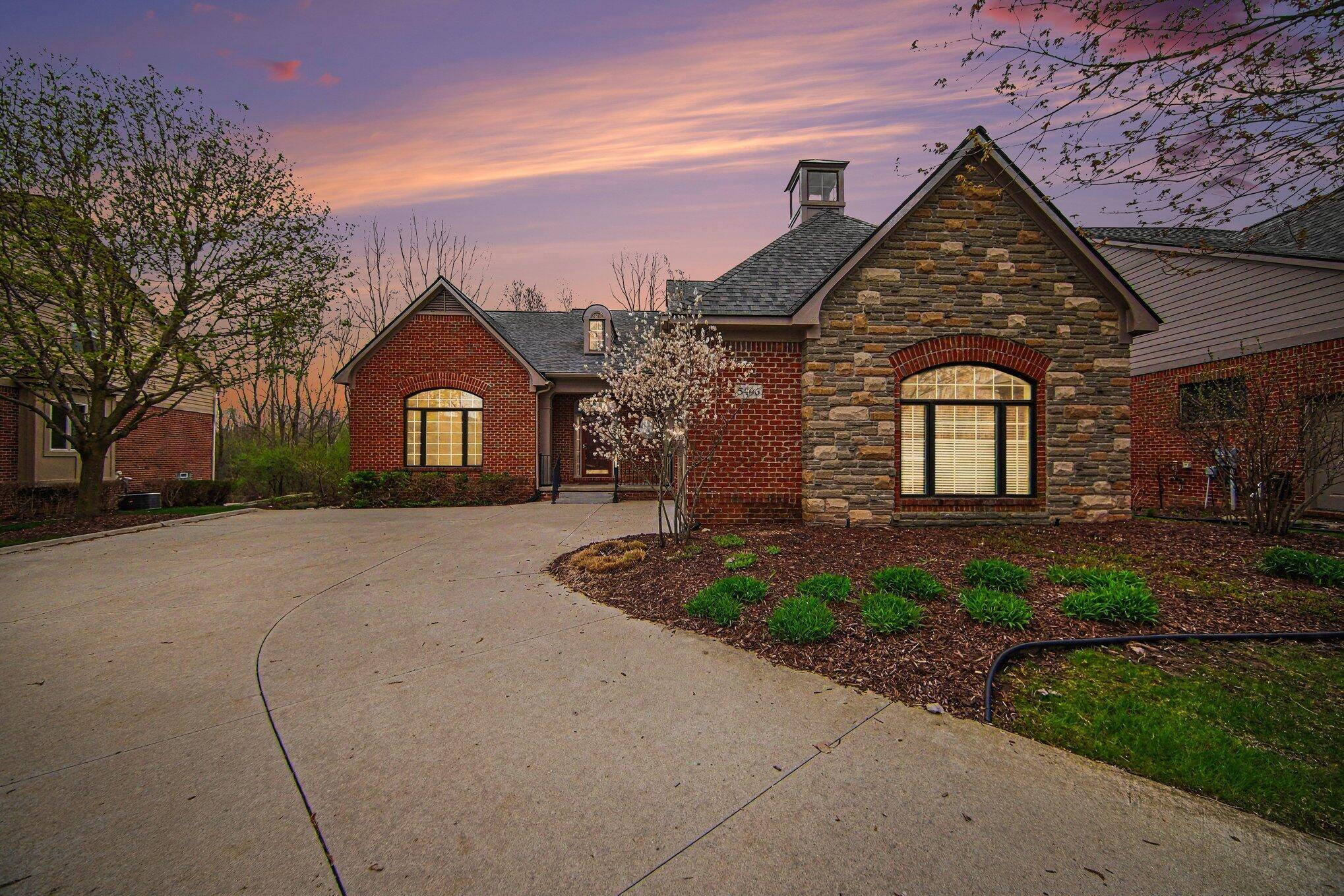 5496 Pinnacle CT, Pittsfield Charter Twp, MI 48108