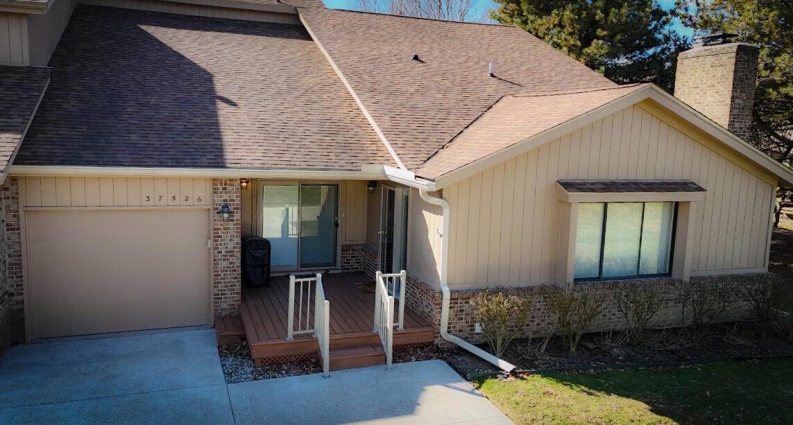37526 N Laurel Park DR, Livonia City, MI 48152