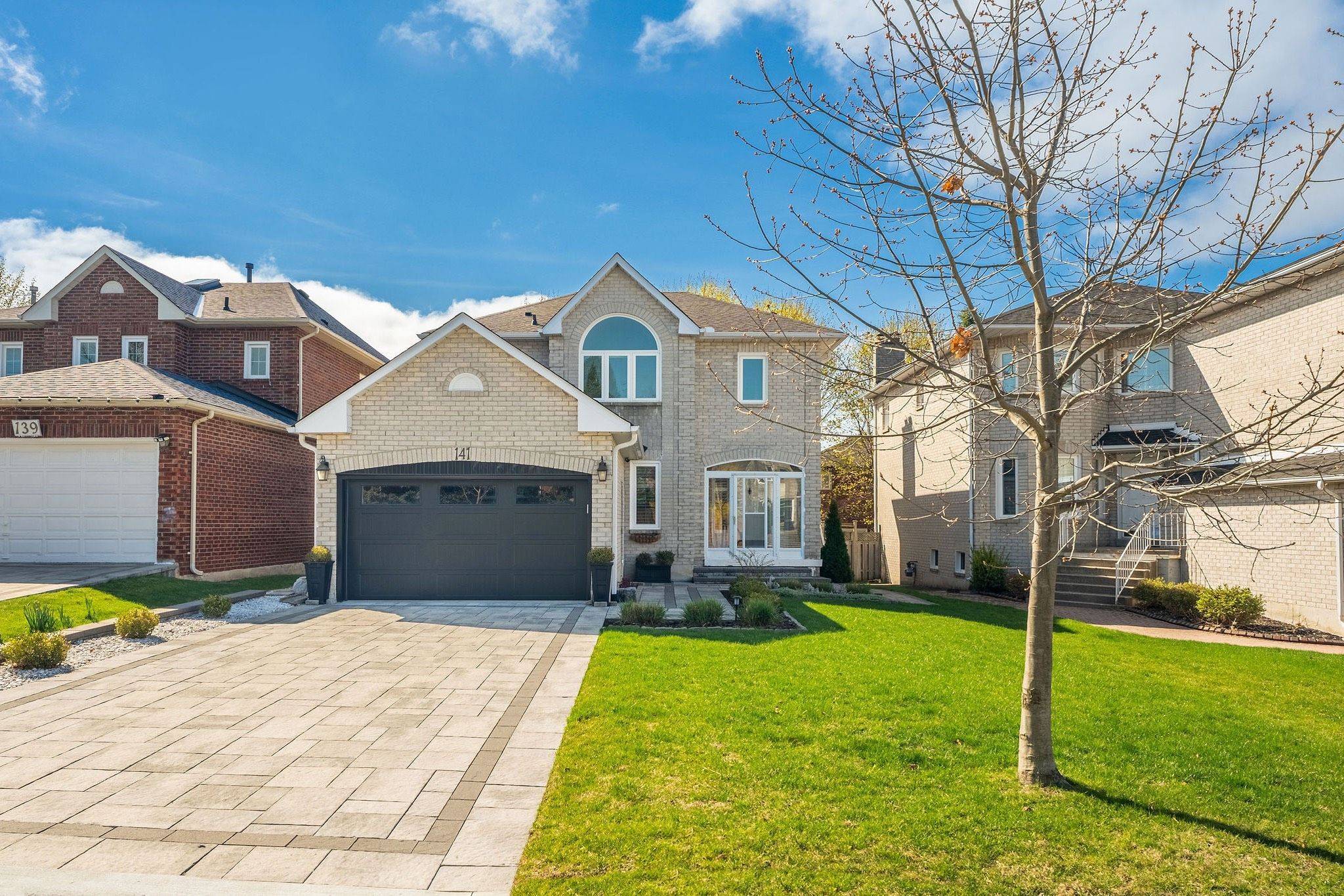 141 Tomlinson CIR, Markham, ON L3R 9K4