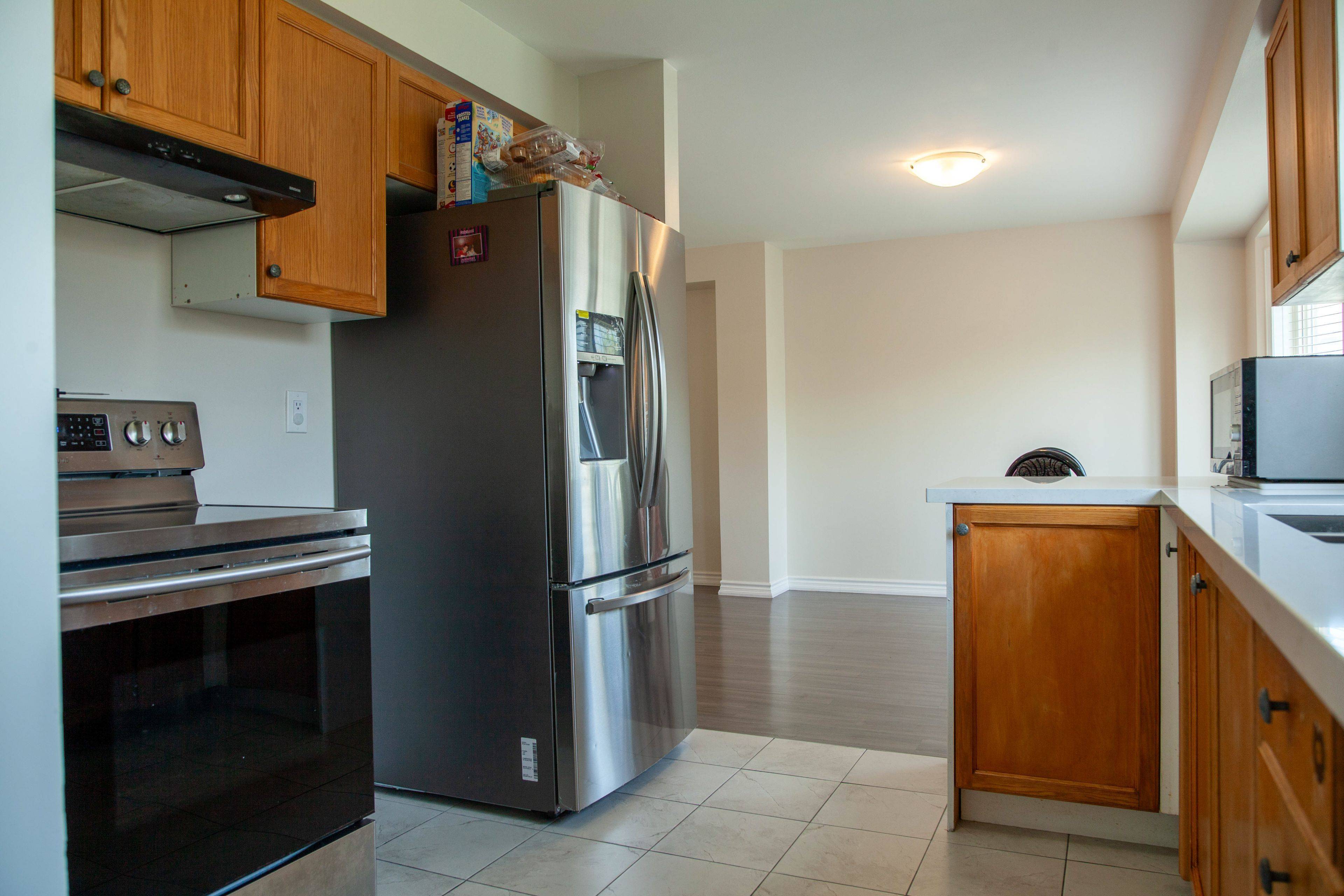 68 Trevino CIR, Barrie, ON L4M 6T9