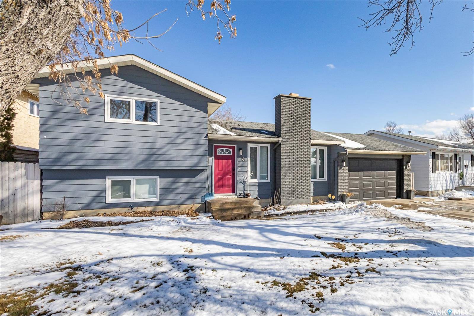 6 Diggle PLACE, Saskatoon, SK S7M 4J9