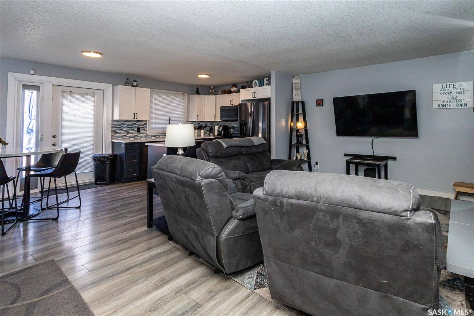 6 Diggle PLACE, Saskatoon, SK S7M 4J9