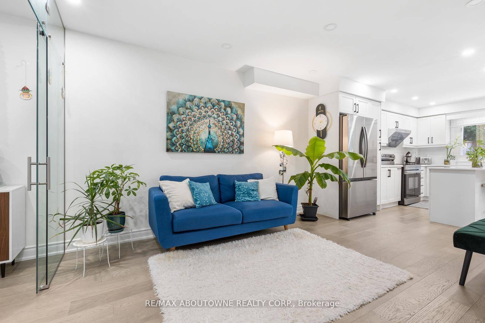 1118 Avondale DR, Oakville, ON L6H 5L4