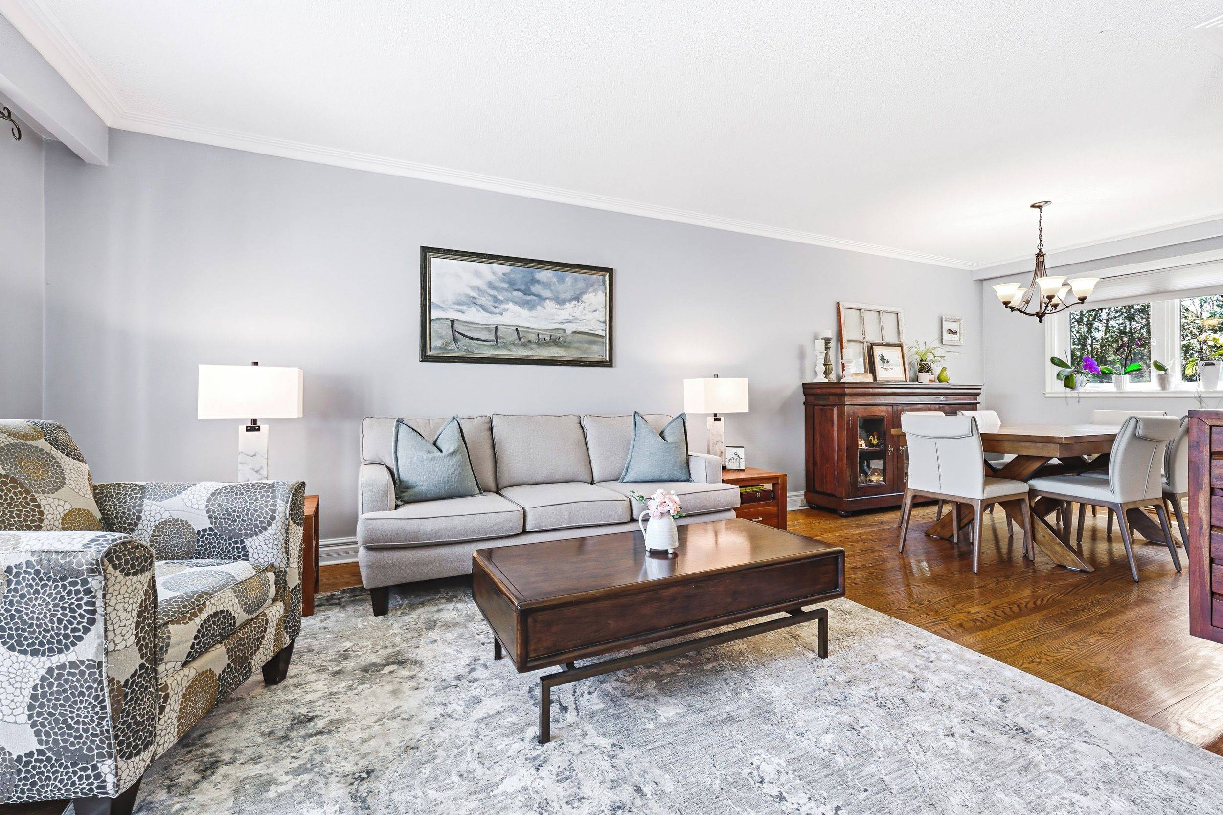 668 Chestnut PL, Burlington, ON L7N 3E8