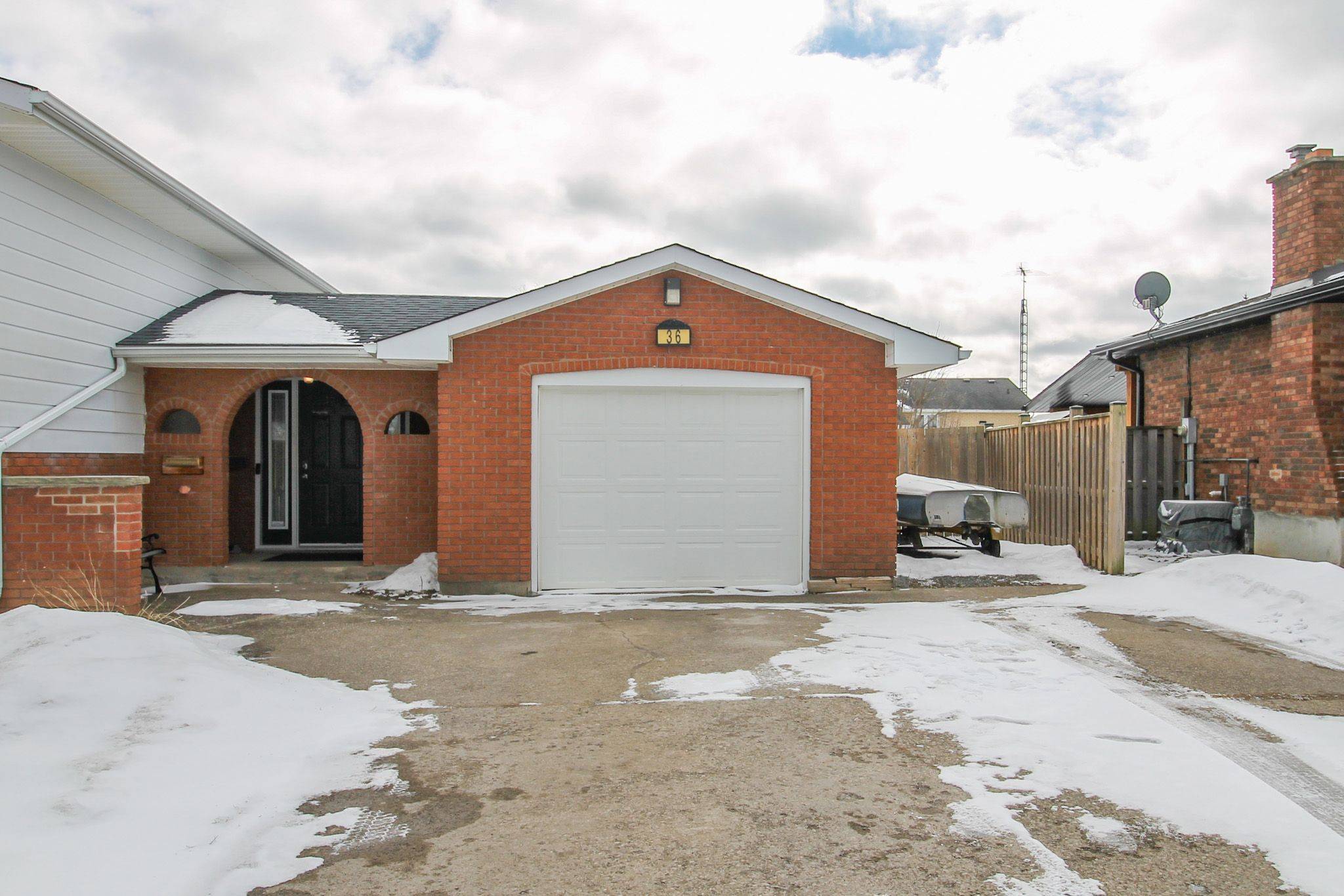 36 Wellbrook BLVD, Welland, ON L3C 5T4
