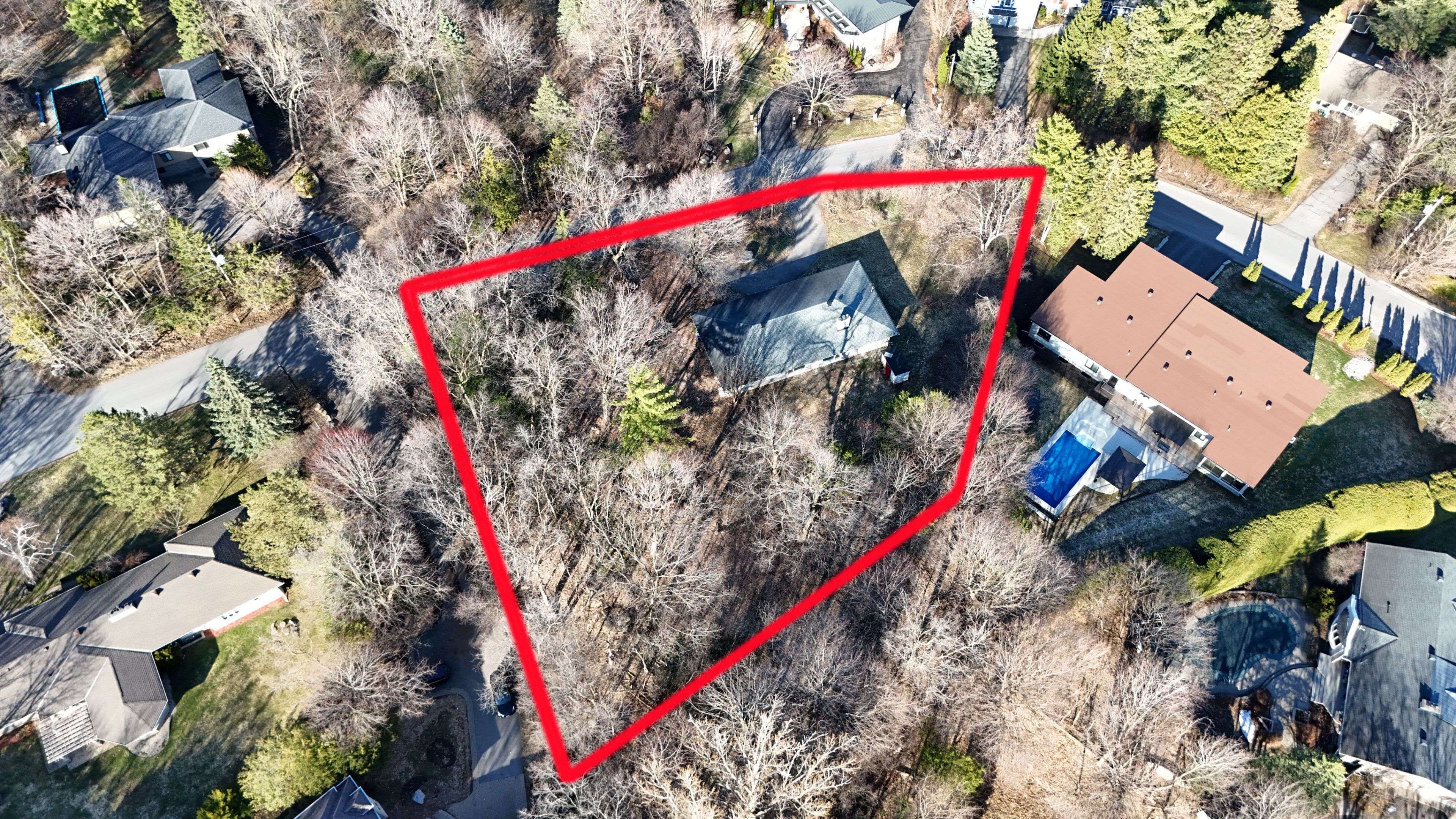 10 Cedar RD, Beacon Hill North - South And Area, ON K1J 6L4