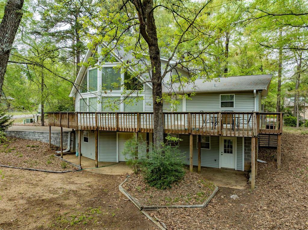 203 Lakewood Circle, Holly Lake Ranch, TX 75765