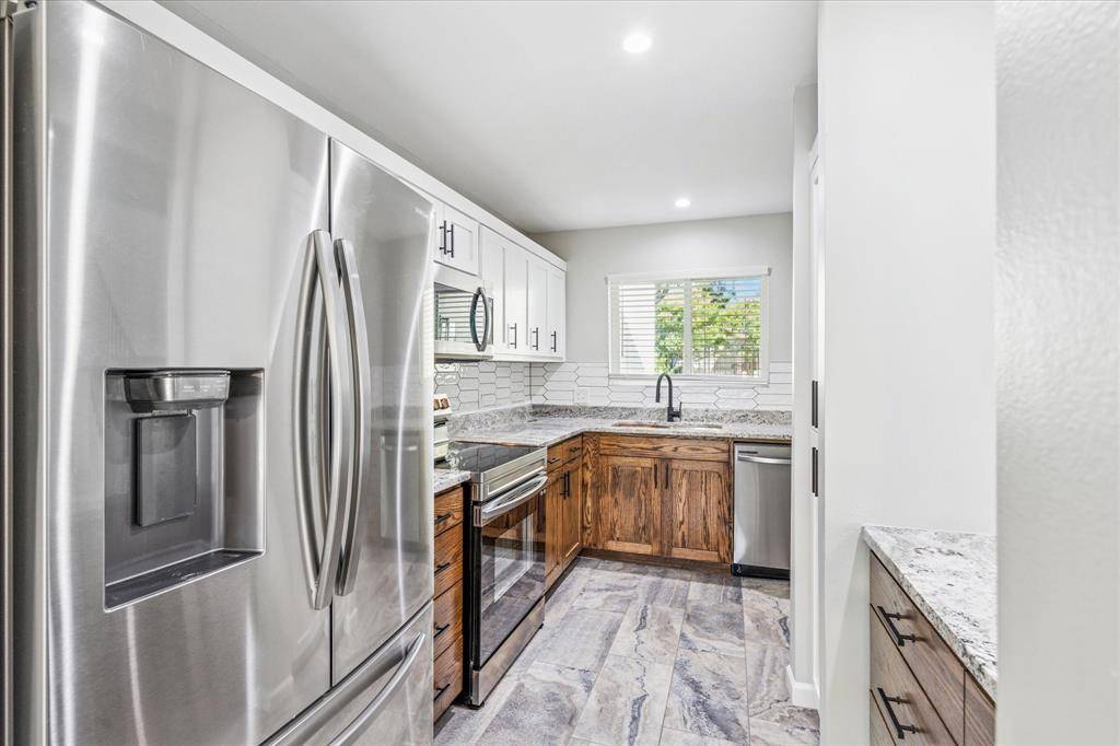 9228 Flickering Shadow Drive, Dallas, TX 75243