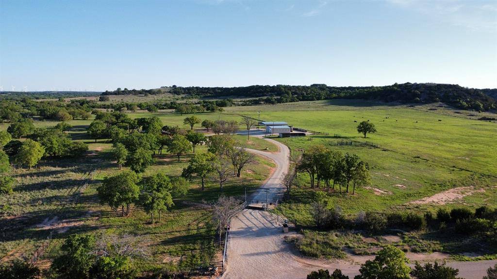 502 County Road 194, Ovalo, TX 79541