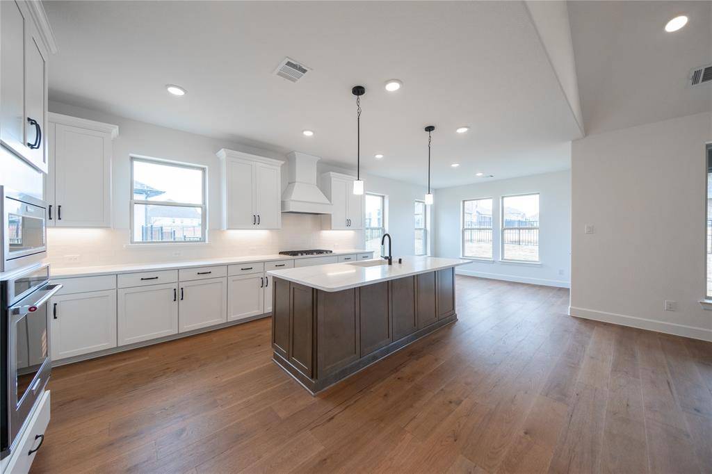 2715 Triumph Court, Heath, TX 75126