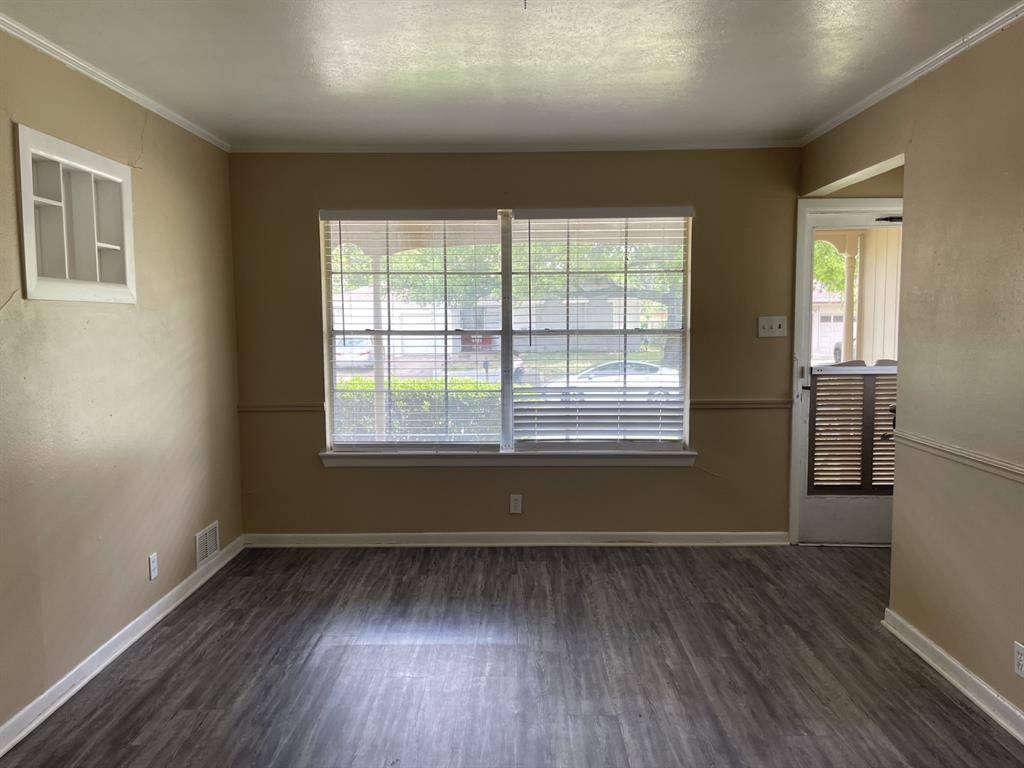 2310 Gilbert Circle, Arlington, TX 76010