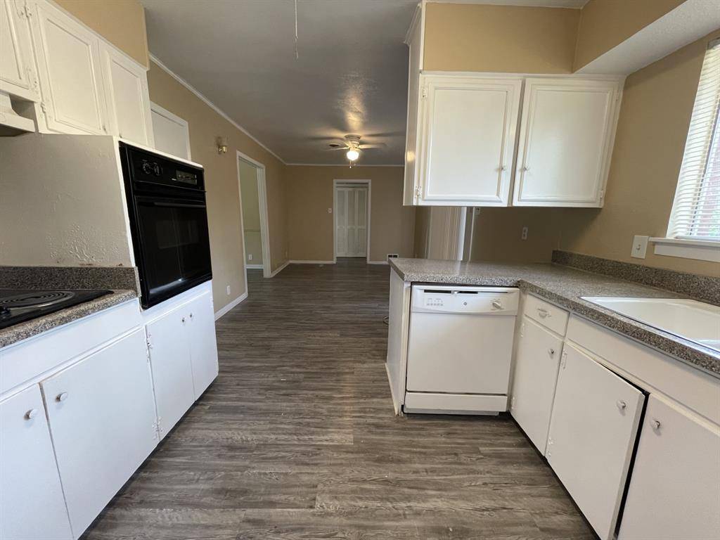 2310 Gilbert Circle, Arlington, TX 76010