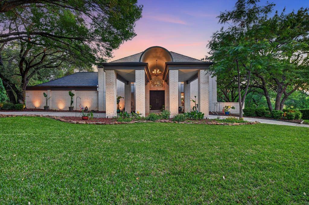 304 Havenwood Lane N, Fort Worth, TX 76112