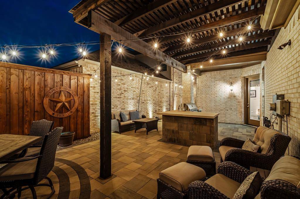 2217 6th Avenue, Flower Mound, TX 75028