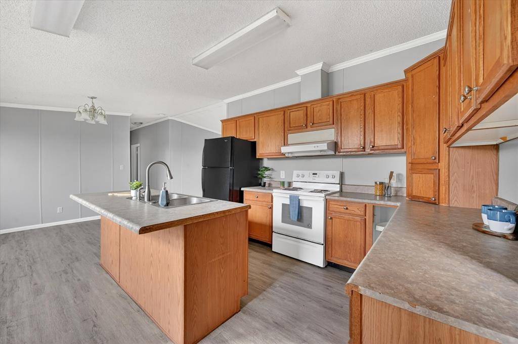 951 Lariat Lane, Mansfield, TX 76063