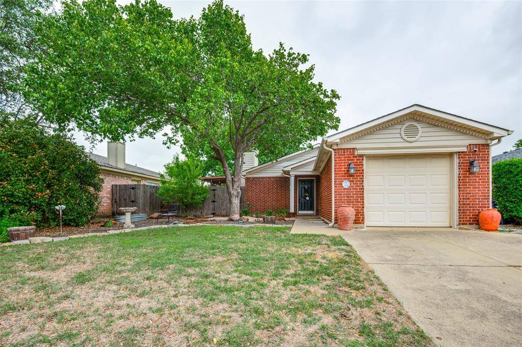 5624 Northfield Drive, Fort Worth, TX 76179