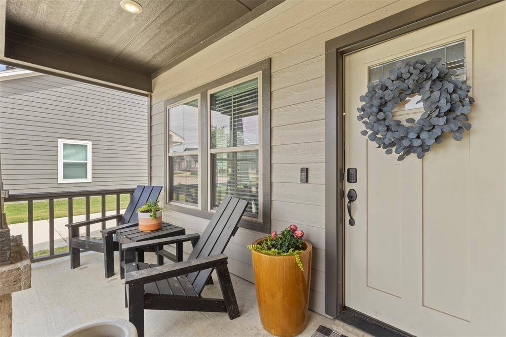 616 Charlotte Lane, Burleson, TX 76028